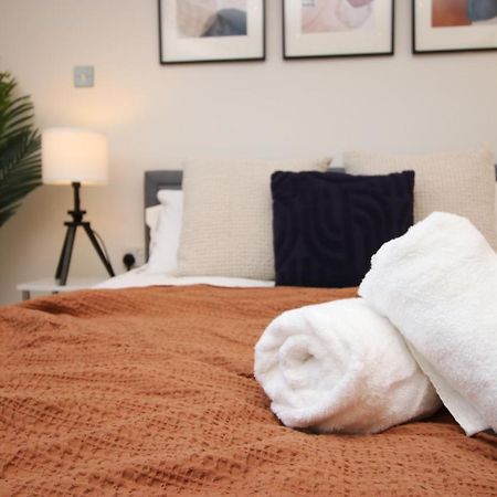 The Skyline - Luxury City Centre Flat With Designated Parking Cardiff Exteriör bild
