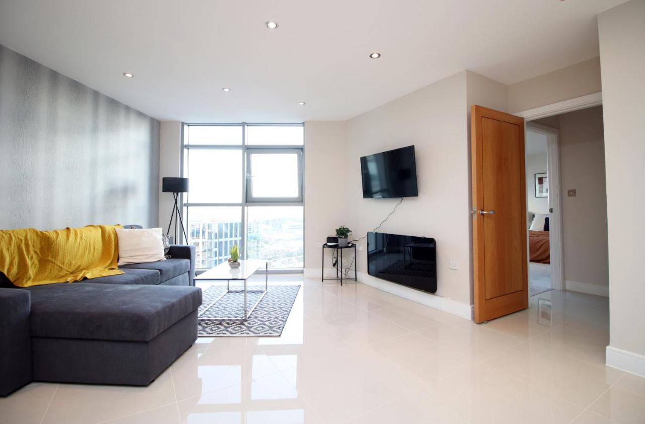 The Skyline - Luxury City Centre Flat With Designated Parking Cardiff Exteriör bild
