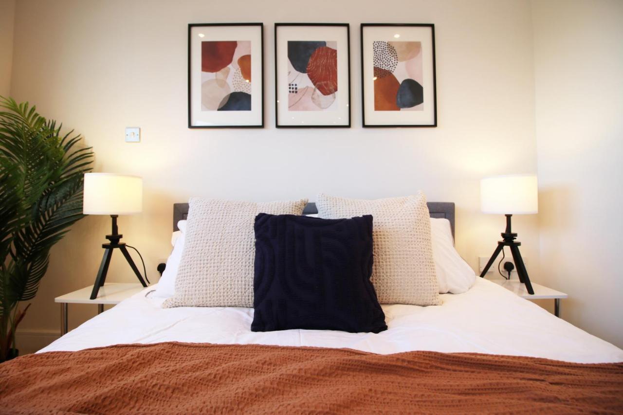 The Skyline - Luxury City Centre Flat With Designated Parking Cardiff Exteriör bild