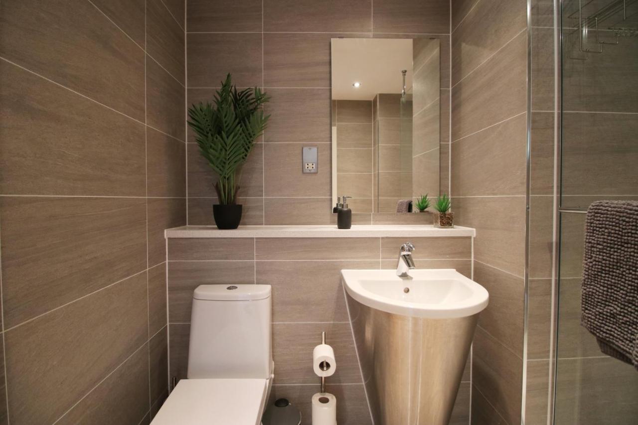 The Skyline - Luxury City Centre Flat With Designated Parking Cardiff Exteriör bild