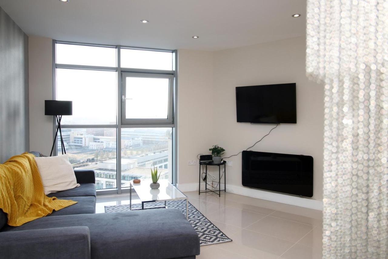 The Skyline - Luxury City Centre Flat With Designated Parking Cardiff Exteriör bild
