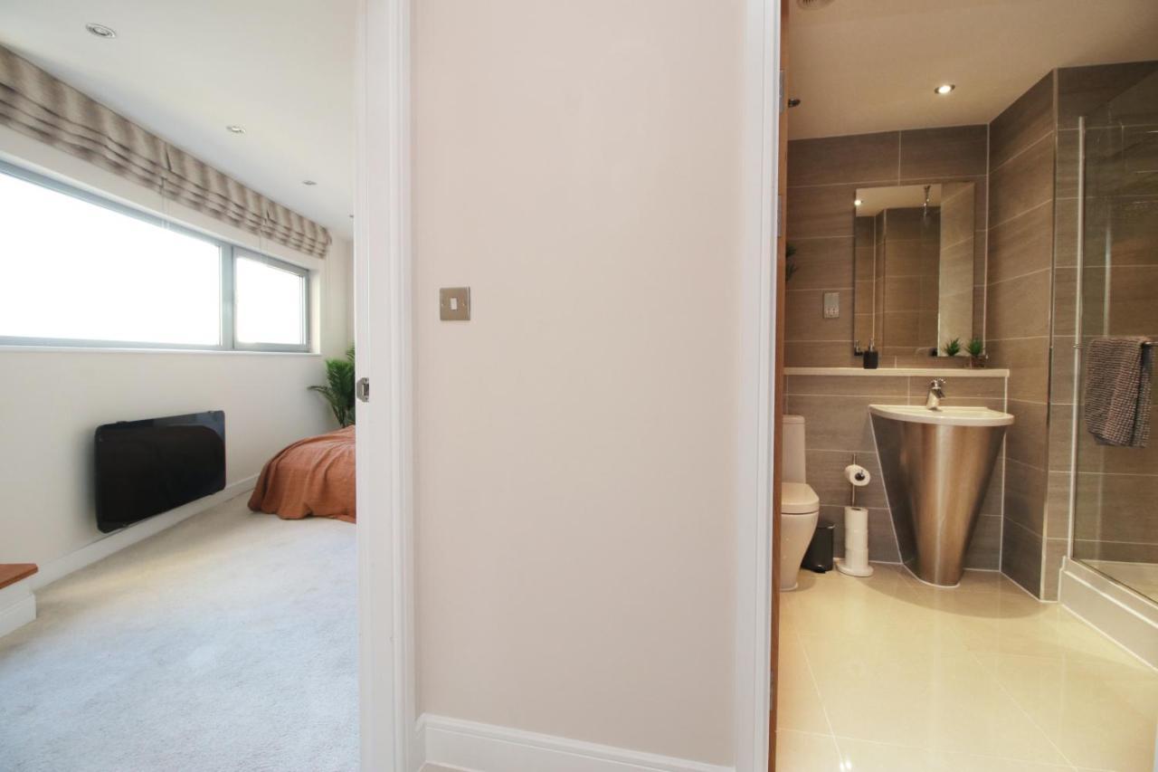 The Skyline - Luxury City Centre Flat With Designated Parking Cardiff Exteriör bild