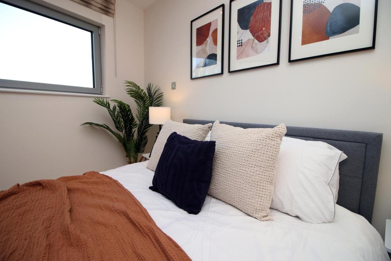 The Skyline - Luxury City Centre Flat With Designated Parking Cardiff Exteriör bild