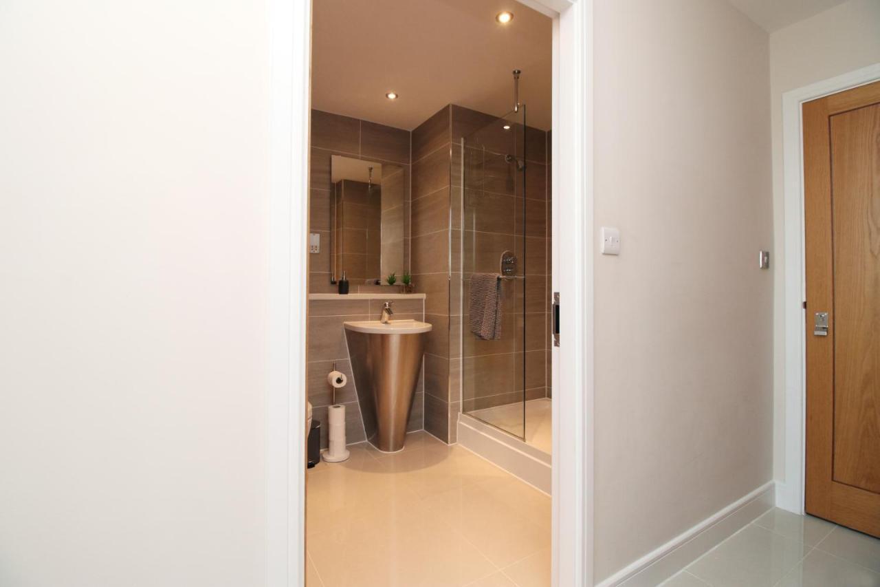 The Skyline - Luxury City Centre Flat With Designated Parking Cardiff Exteriör bild