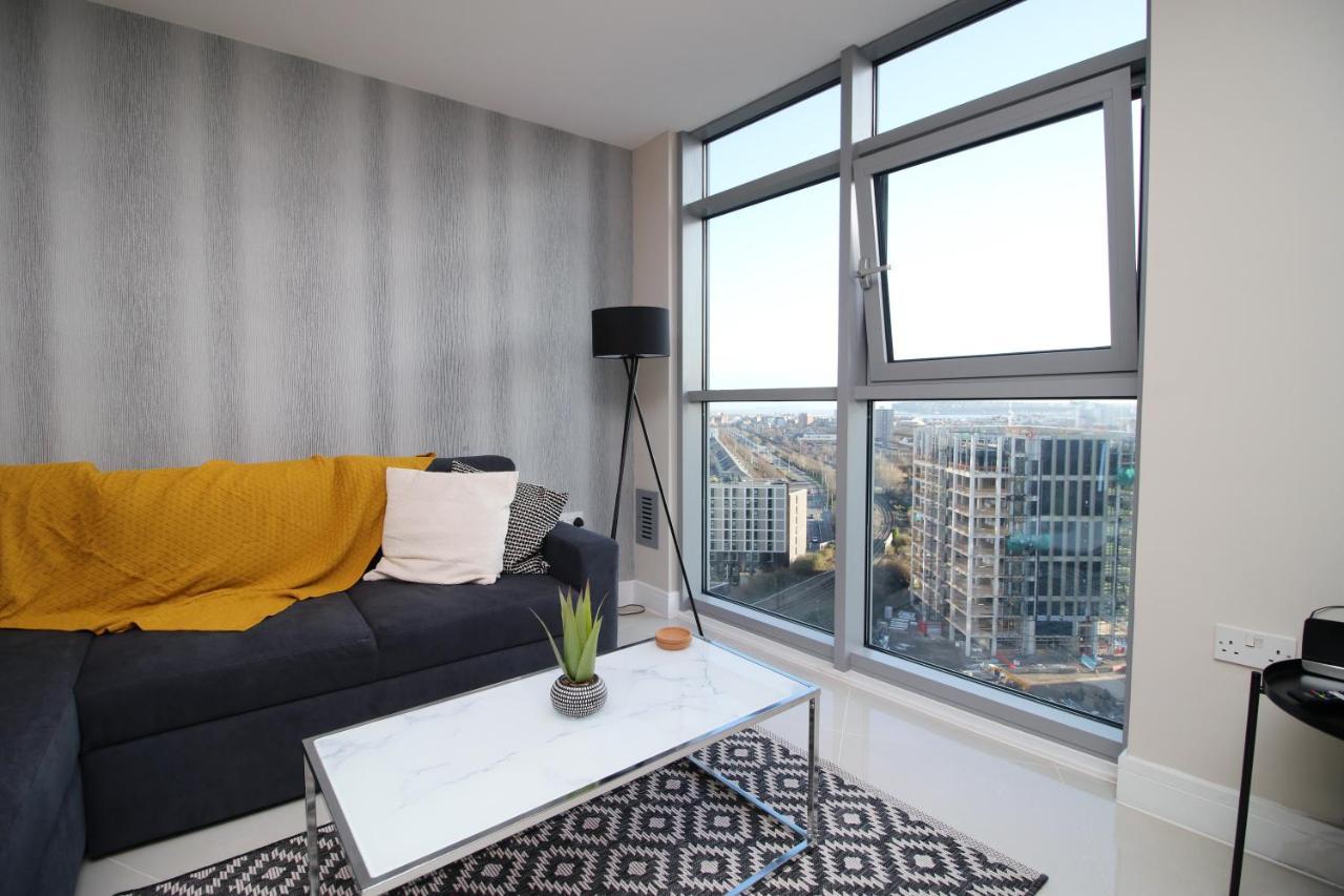 The Skyline - Luxury City Centre Flat With Designated Parking Cardiff Exteriör bild